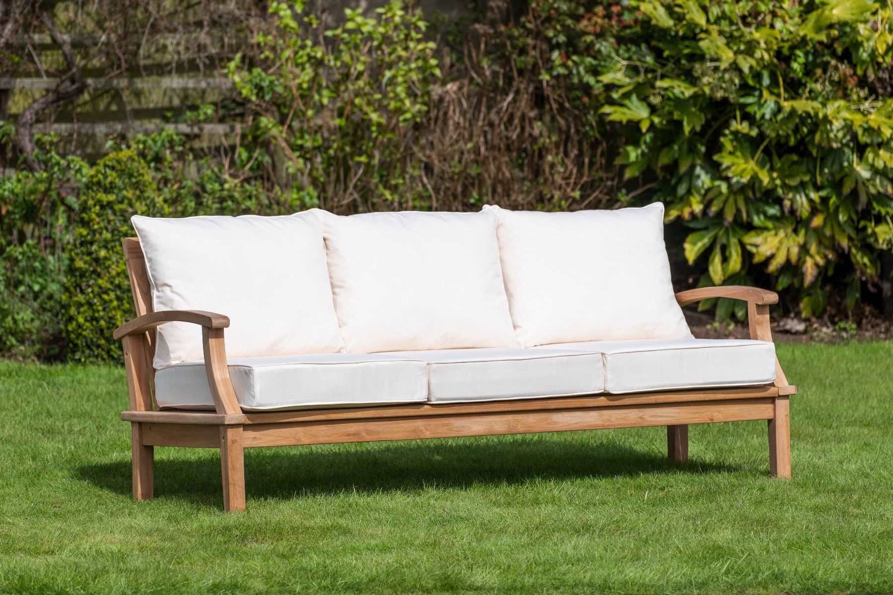 Discover The Incredible Benefits Of Teak Garden Sofas For Outdoor Seating!