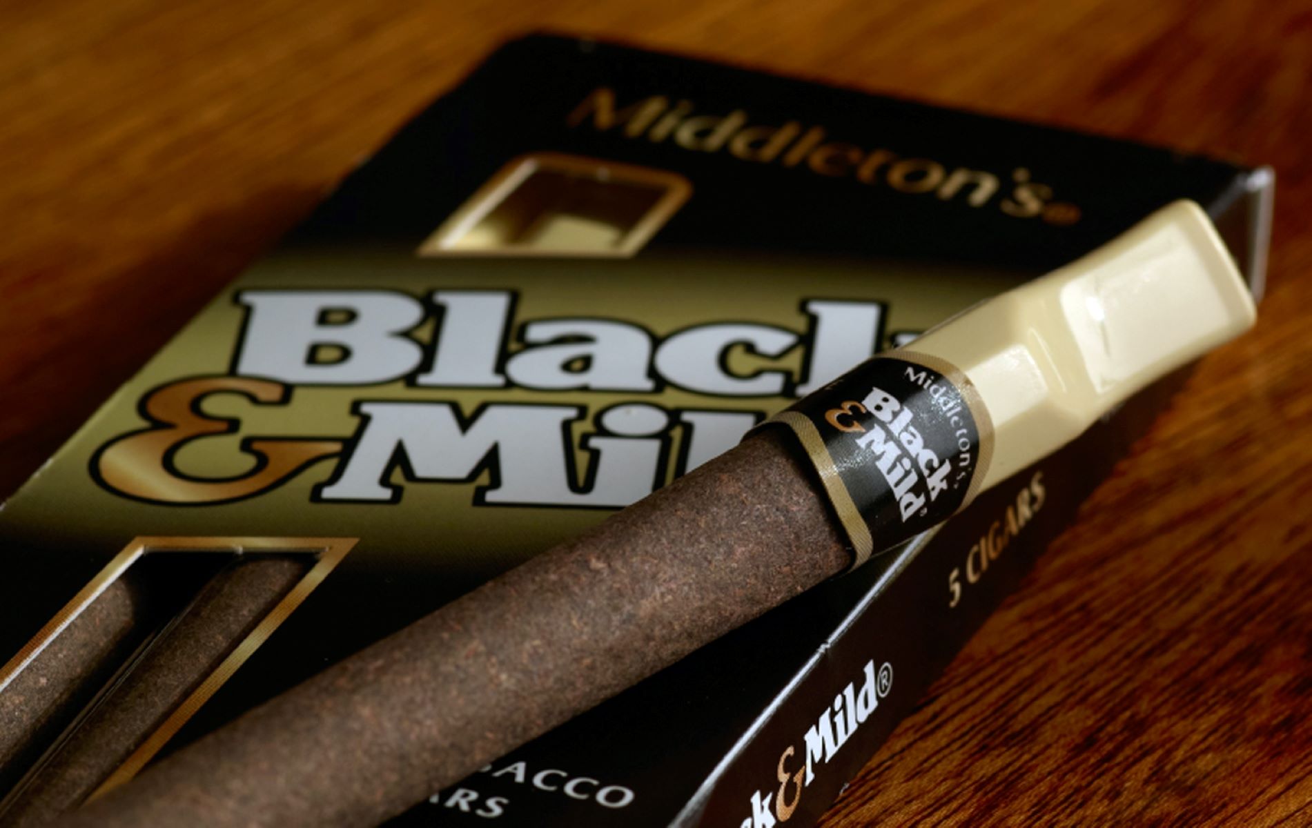 Discover The Surprising Equivalent Of Black & Mild Cigars To A Pack Of Cigarettes!