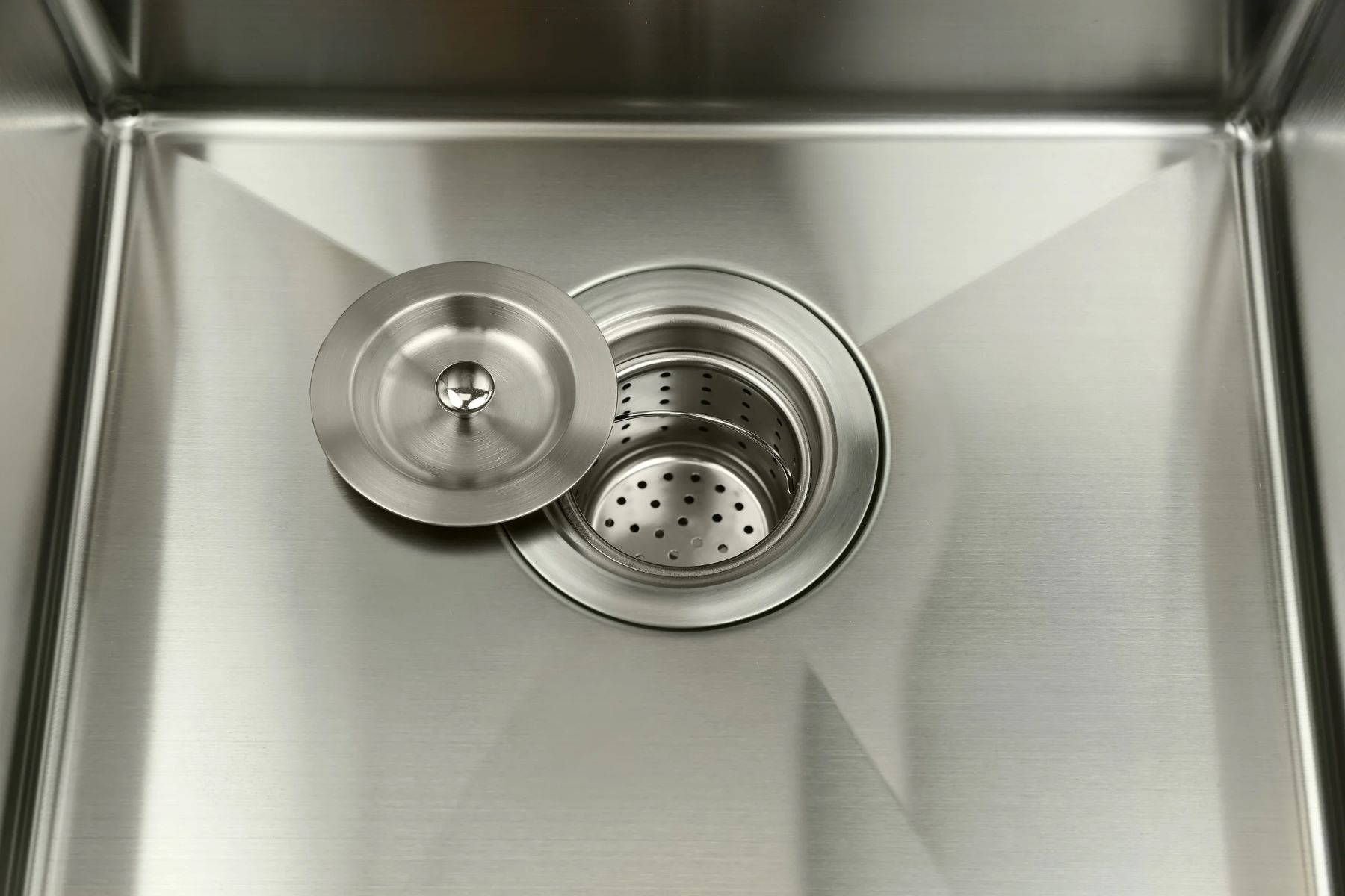 Say Goodbye To Scratches On Your Brushed Stainless Steel Sink With These Genius Hacks!
