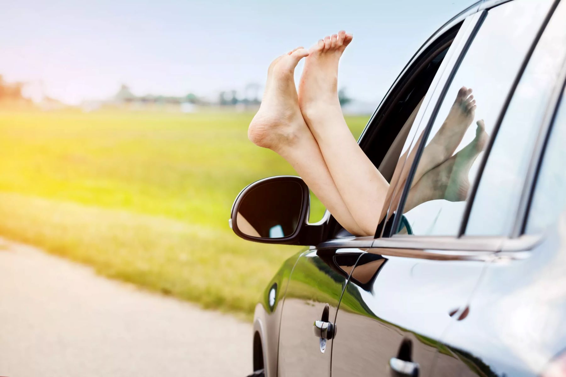 Shocking! Driving With Two Feet In Texas: Is It Illegal?