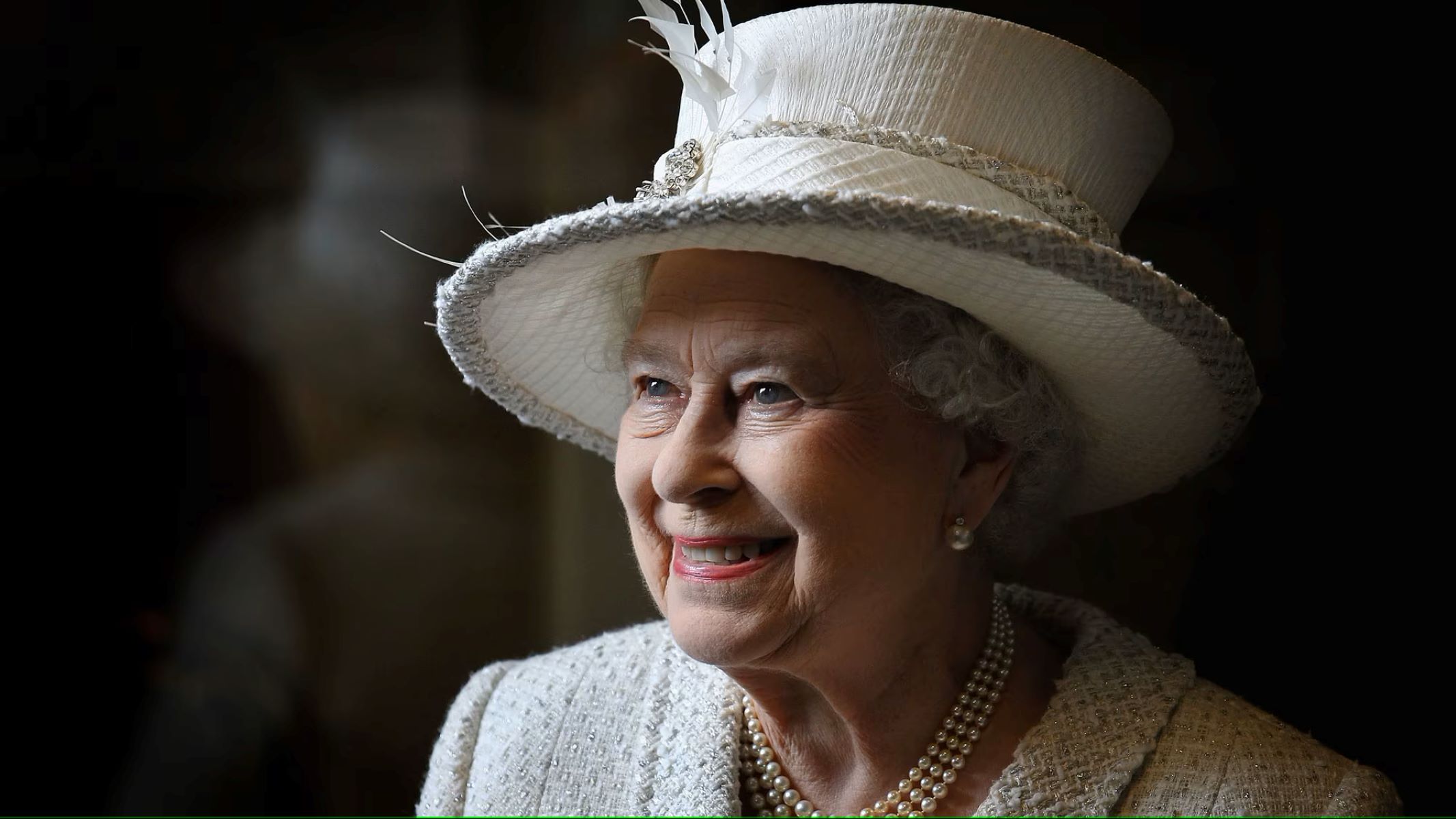 Shocking Secrets: Queen Elizabeth II's Dark Side Revealed!