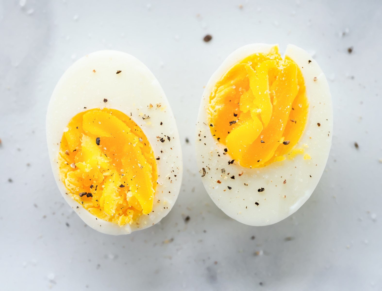 The Foolproof Trick To Perfectly Cooked Hard-Boiled Eggs!