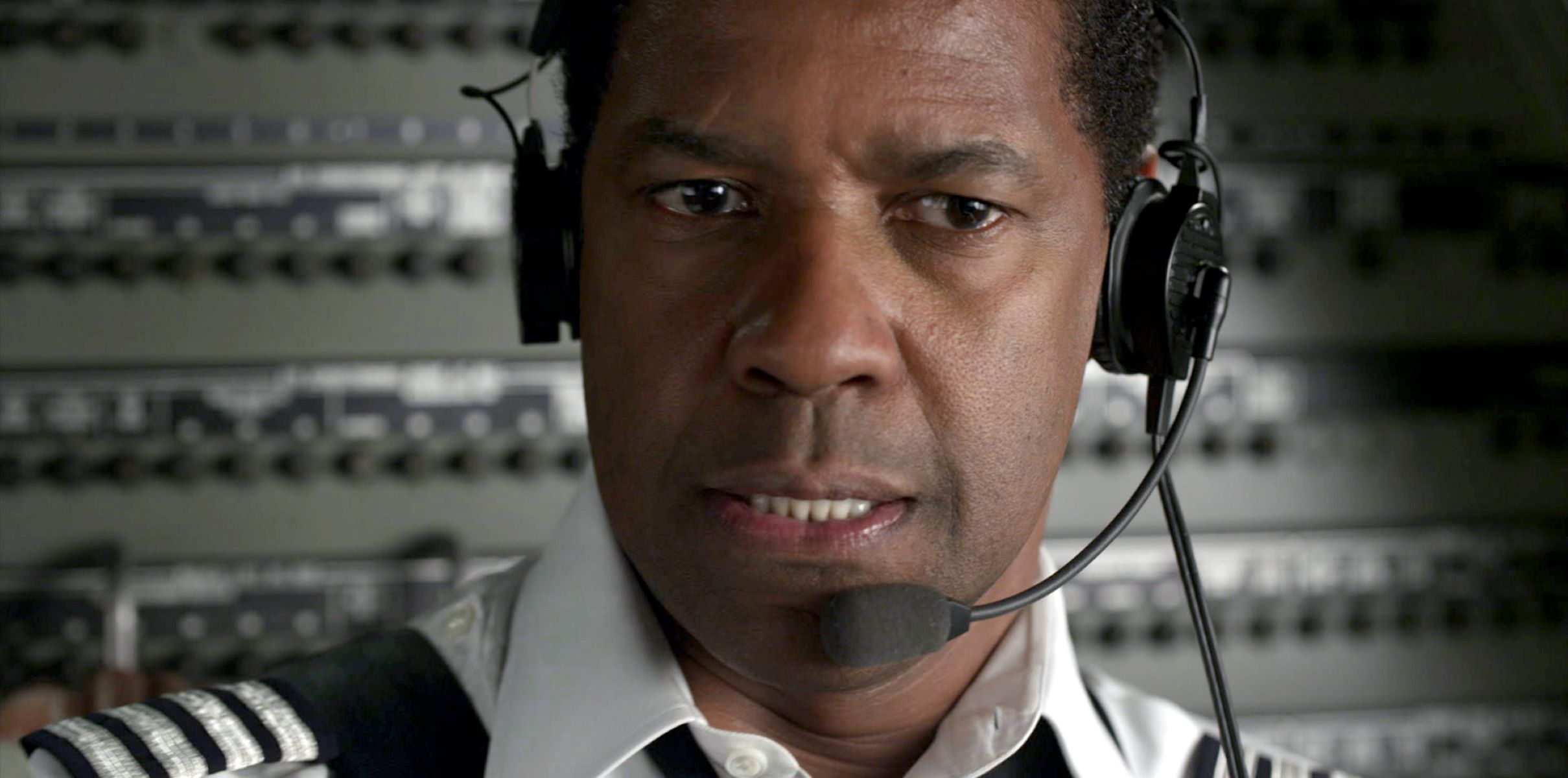 The Mind-Blowing Inverted Flight Scene In Denzel's Movie The Flight!