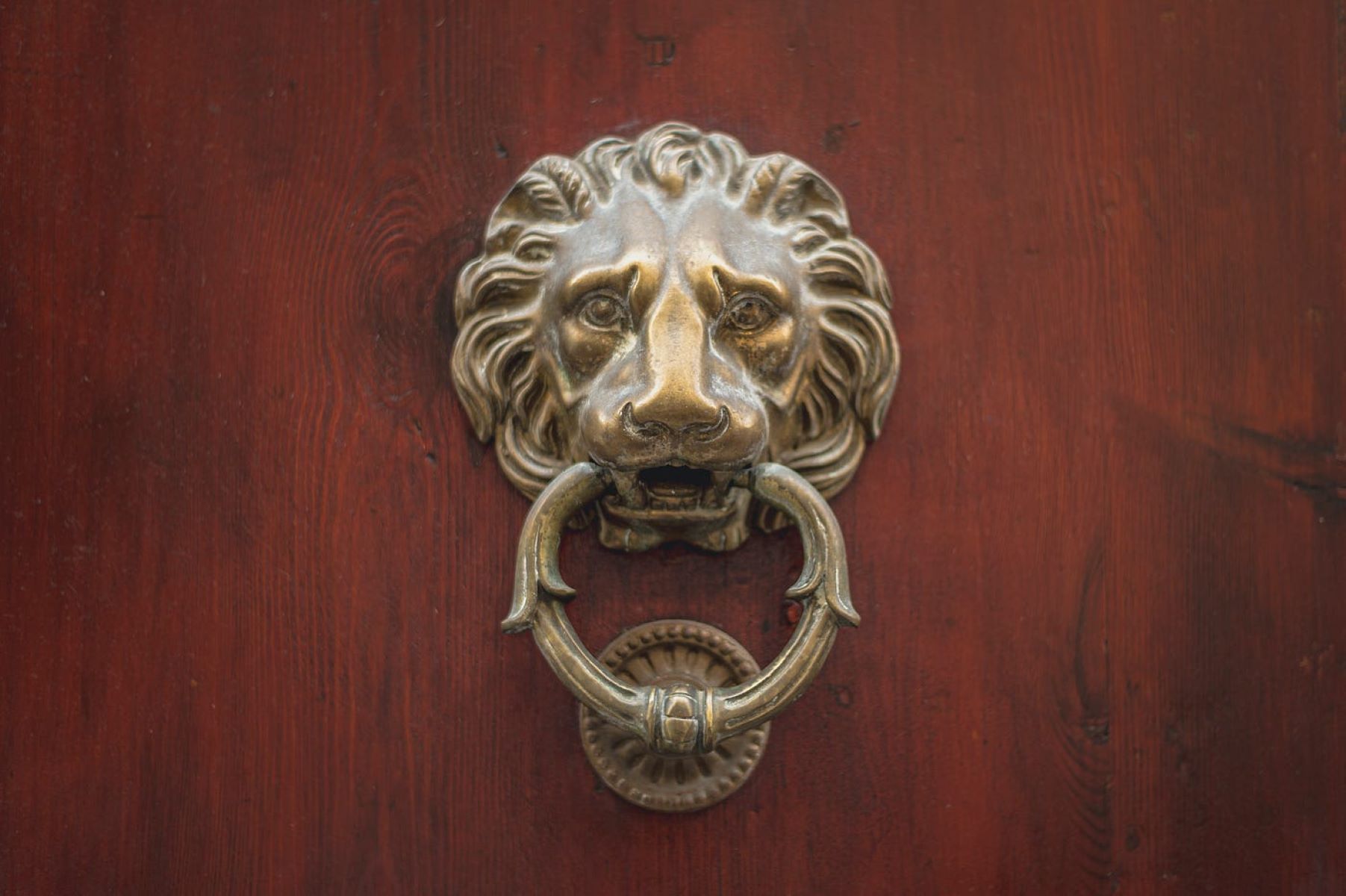 The Mysterious Door Knocker: Unveiling The Haunting Silence