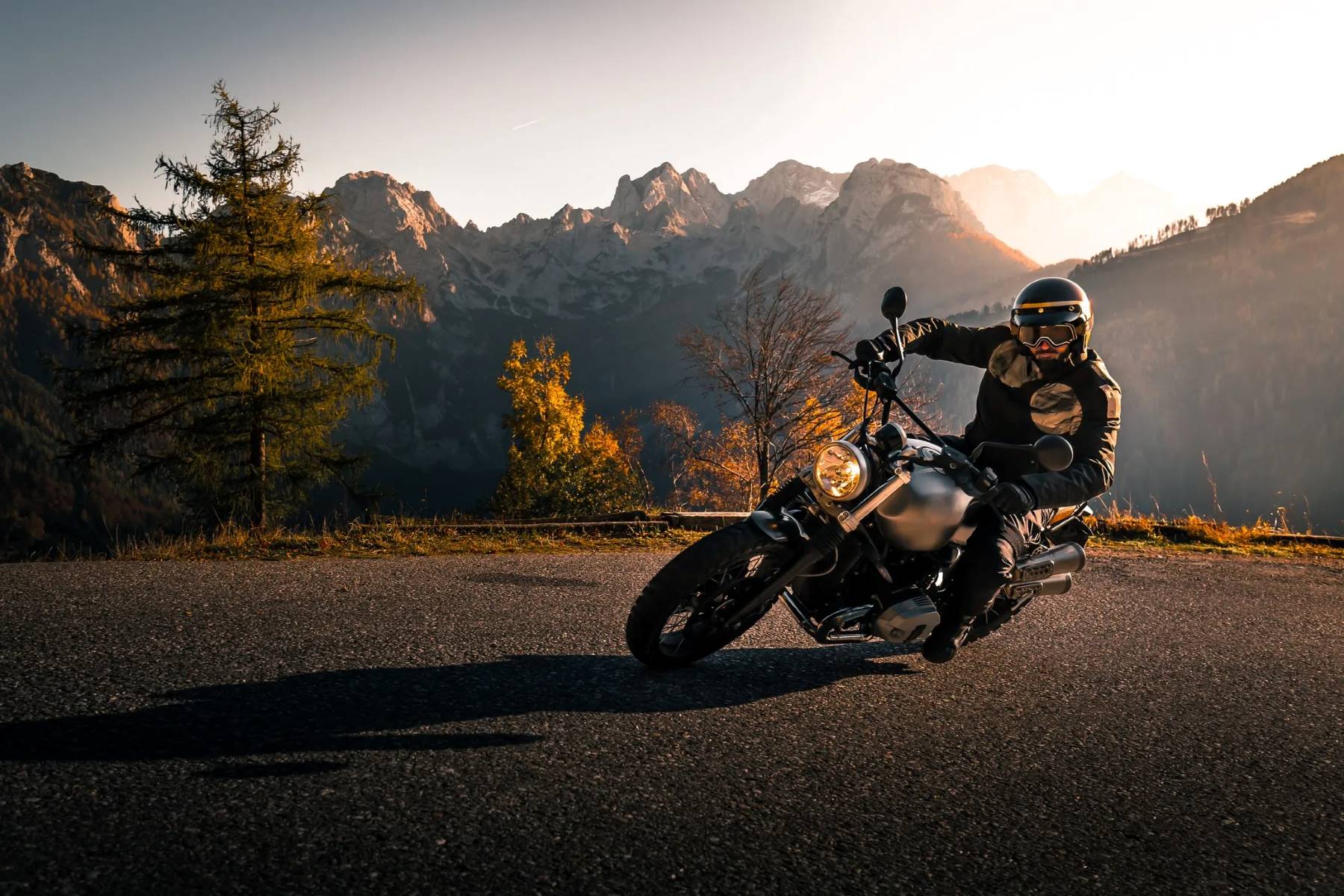 The Perfect Motorcycle For Thrilling Open Highway Adventures!