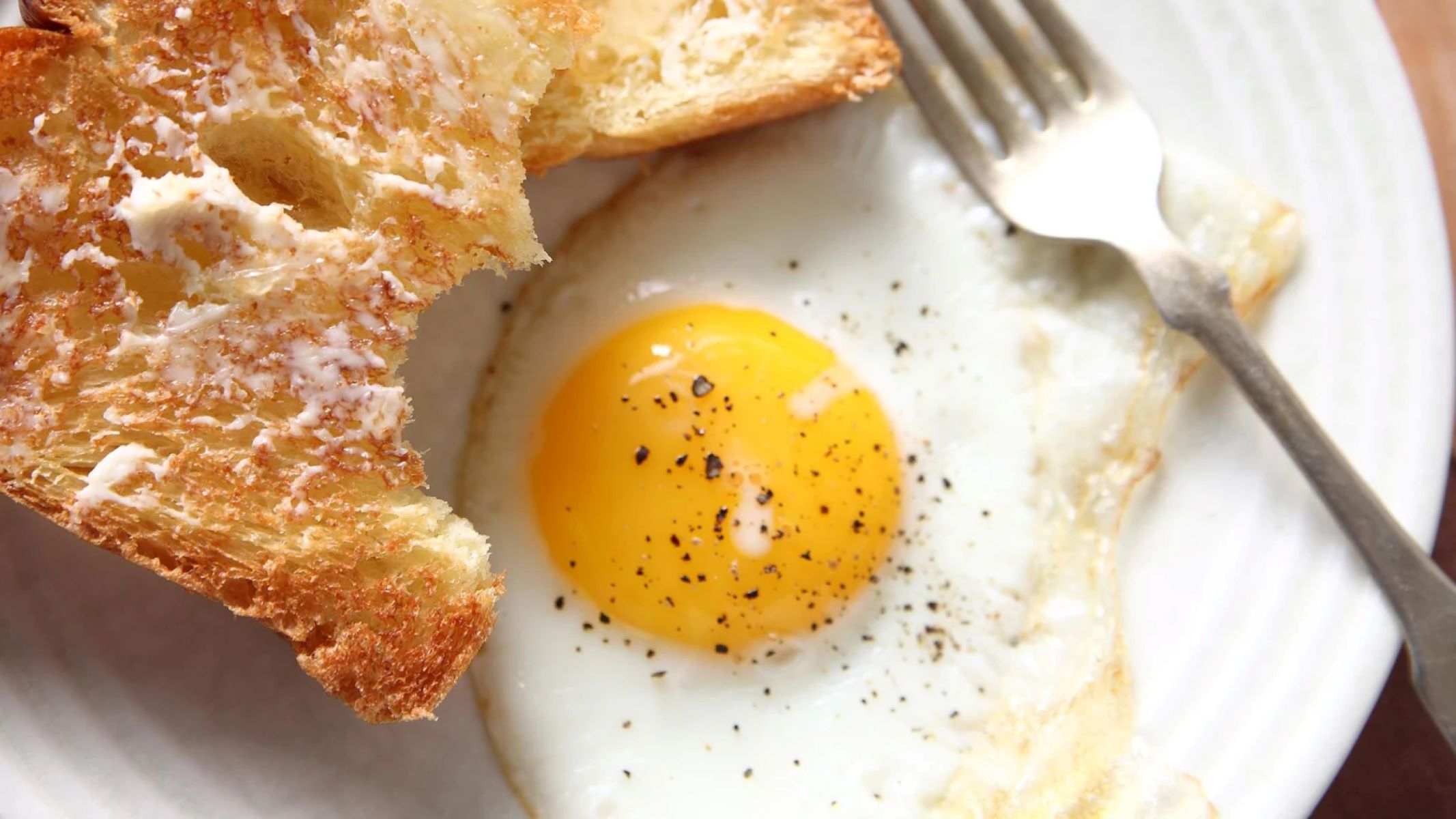 The Surprising Reason Why People Can't Resist Craving Eggs!