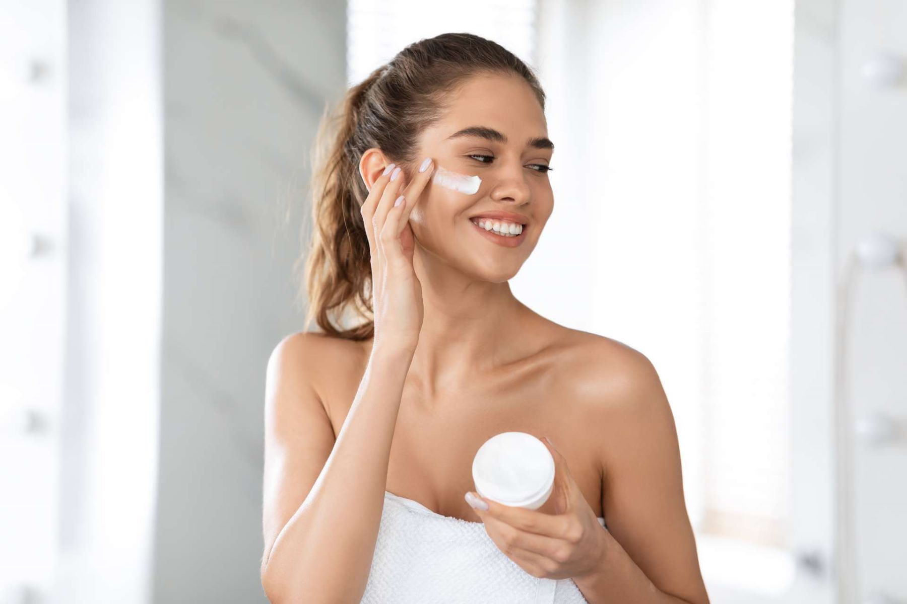 The Ultimate Facial Moisturizer For Sensitive Skin: SPF 30 And Beyond!