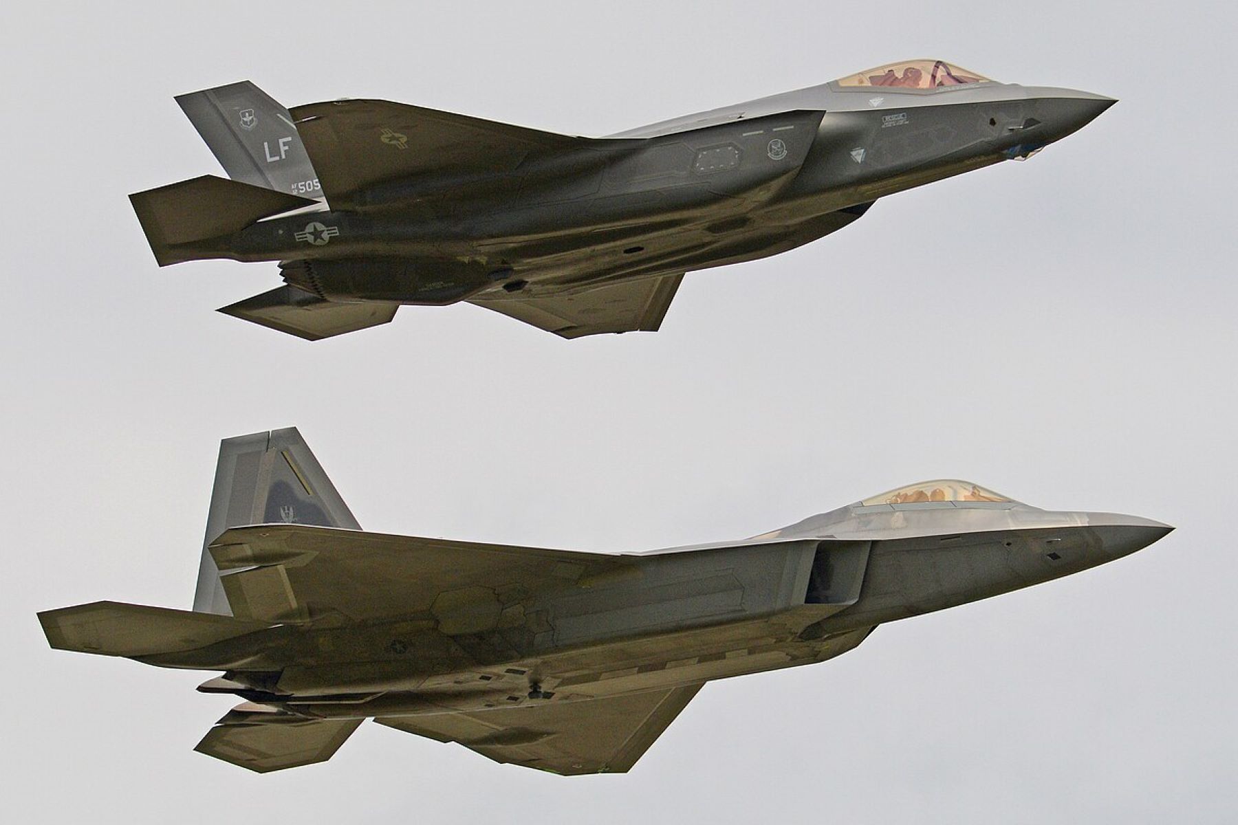 The Ultimate Showdown: F-22 Raptor Vs F-35 Lightning II - Unveiling The Superior Fighter Jet!