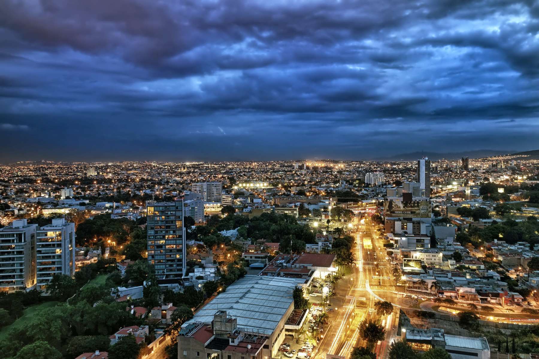 Top 5 Danger Zones In Guadalajara: Nighttime Walking Is A Risky Game!