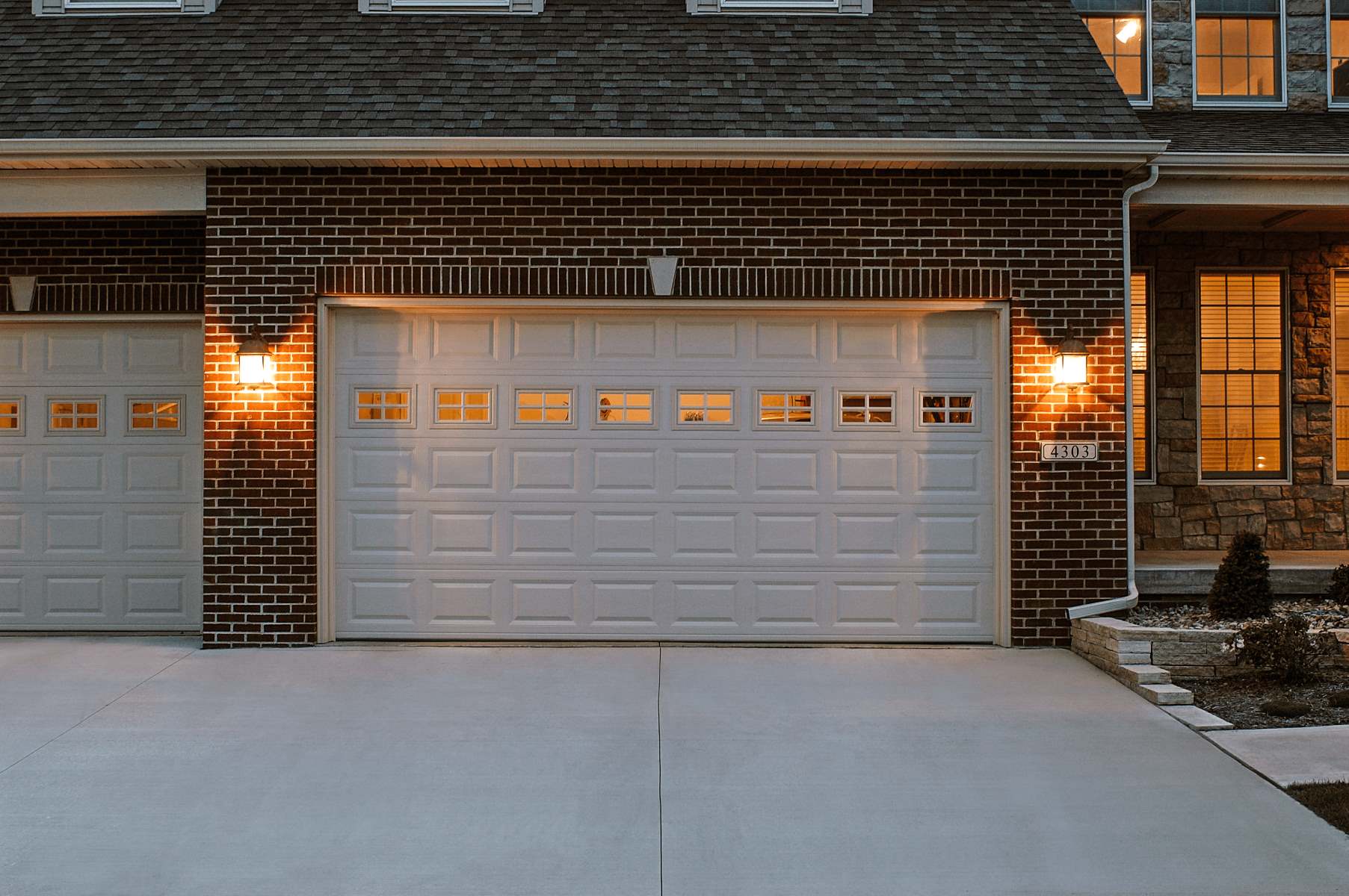 Troubleshooting Guide: Garage Door Won't Close - Unveiling The Mystery Behind The Blinking Light