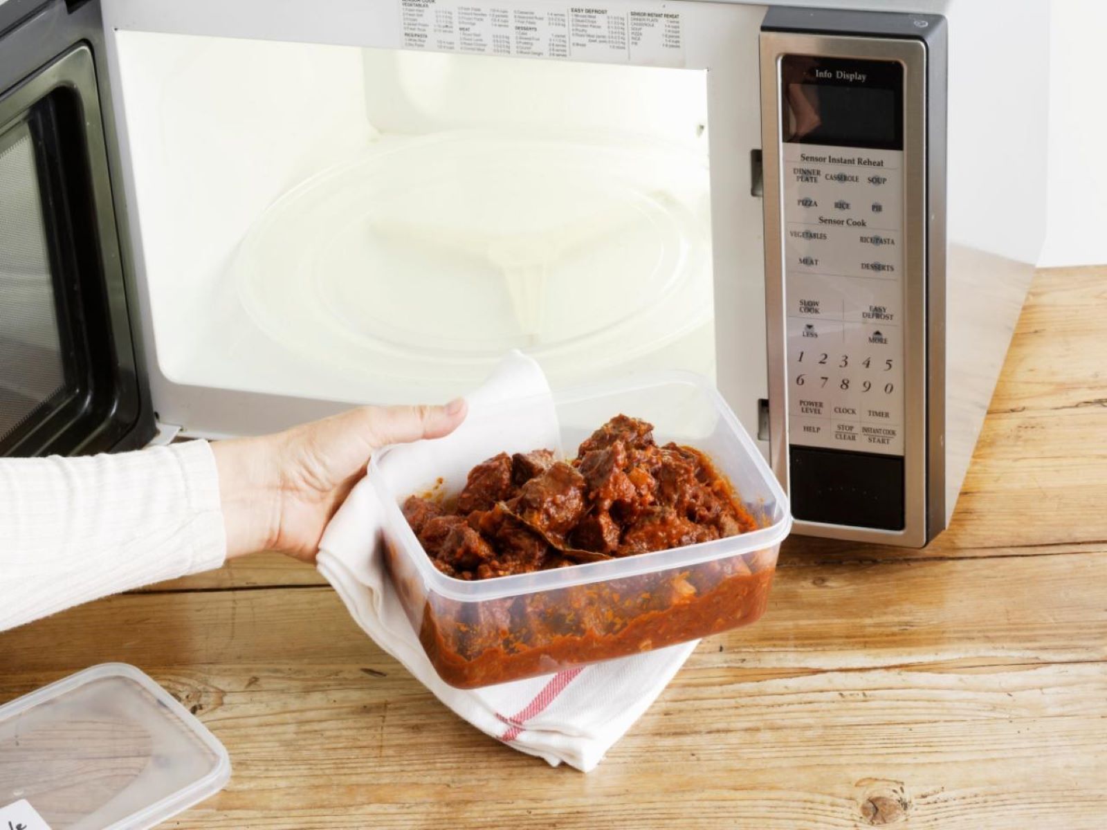 Ultimate Guide: How To Determine If Your Container Is Microwave Safe!