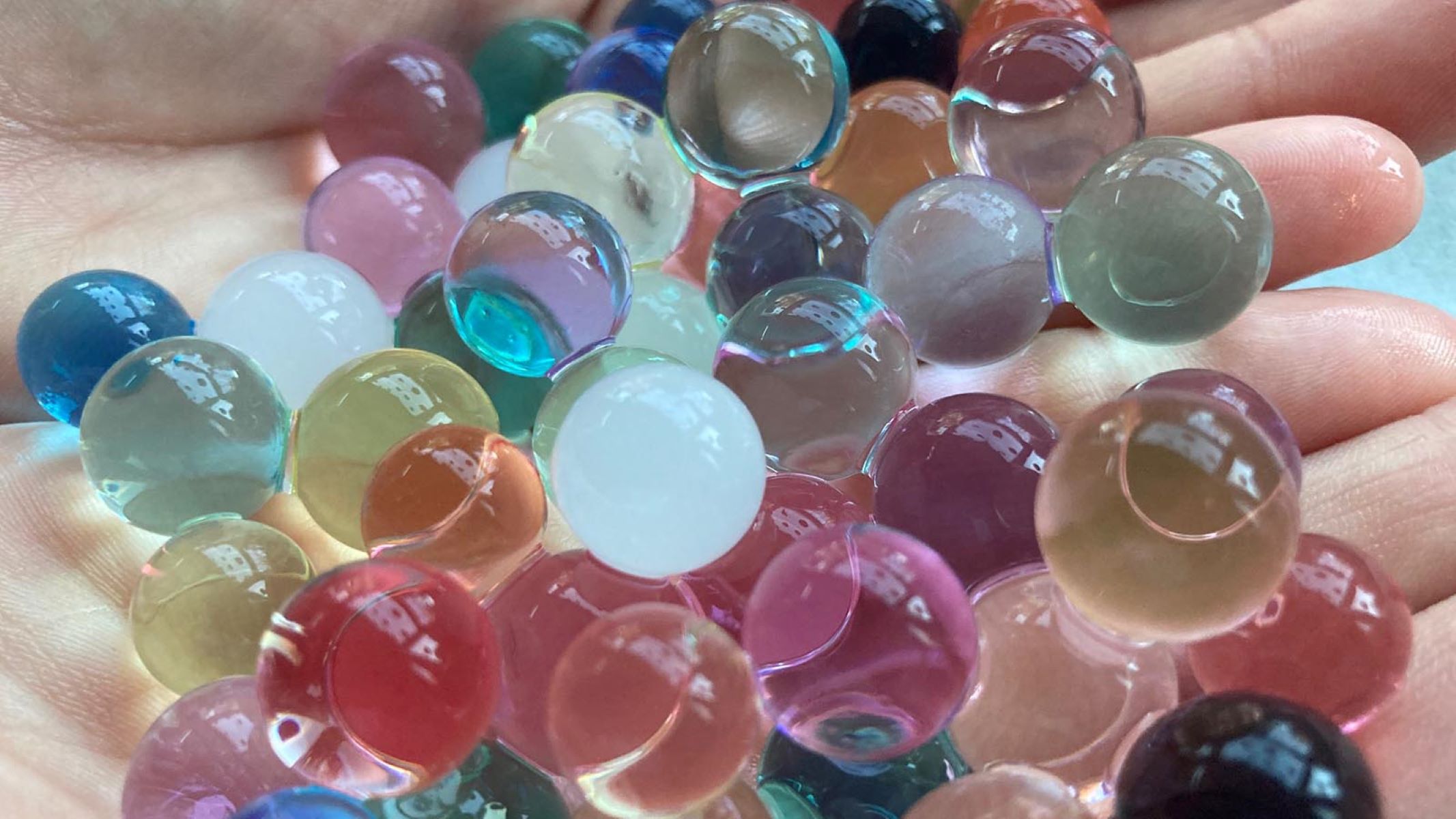 You Won't Believe What Happens When You Eat A Fully Grown Orbeez!