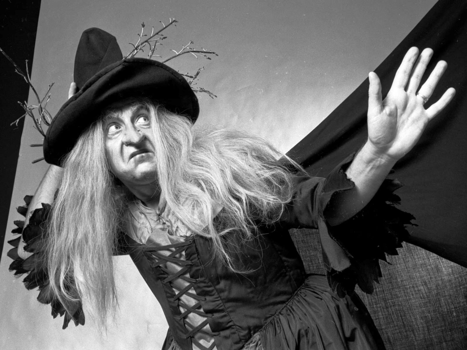 10 Clear Signs That You Might Be A Witch