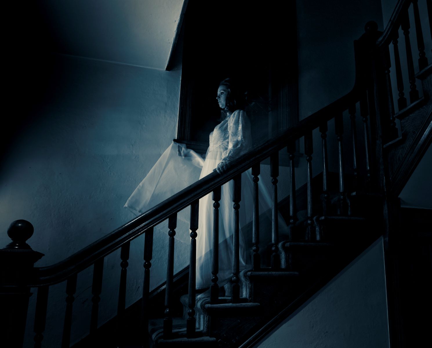 5 Signs That A Jinn Is Haunting Your House