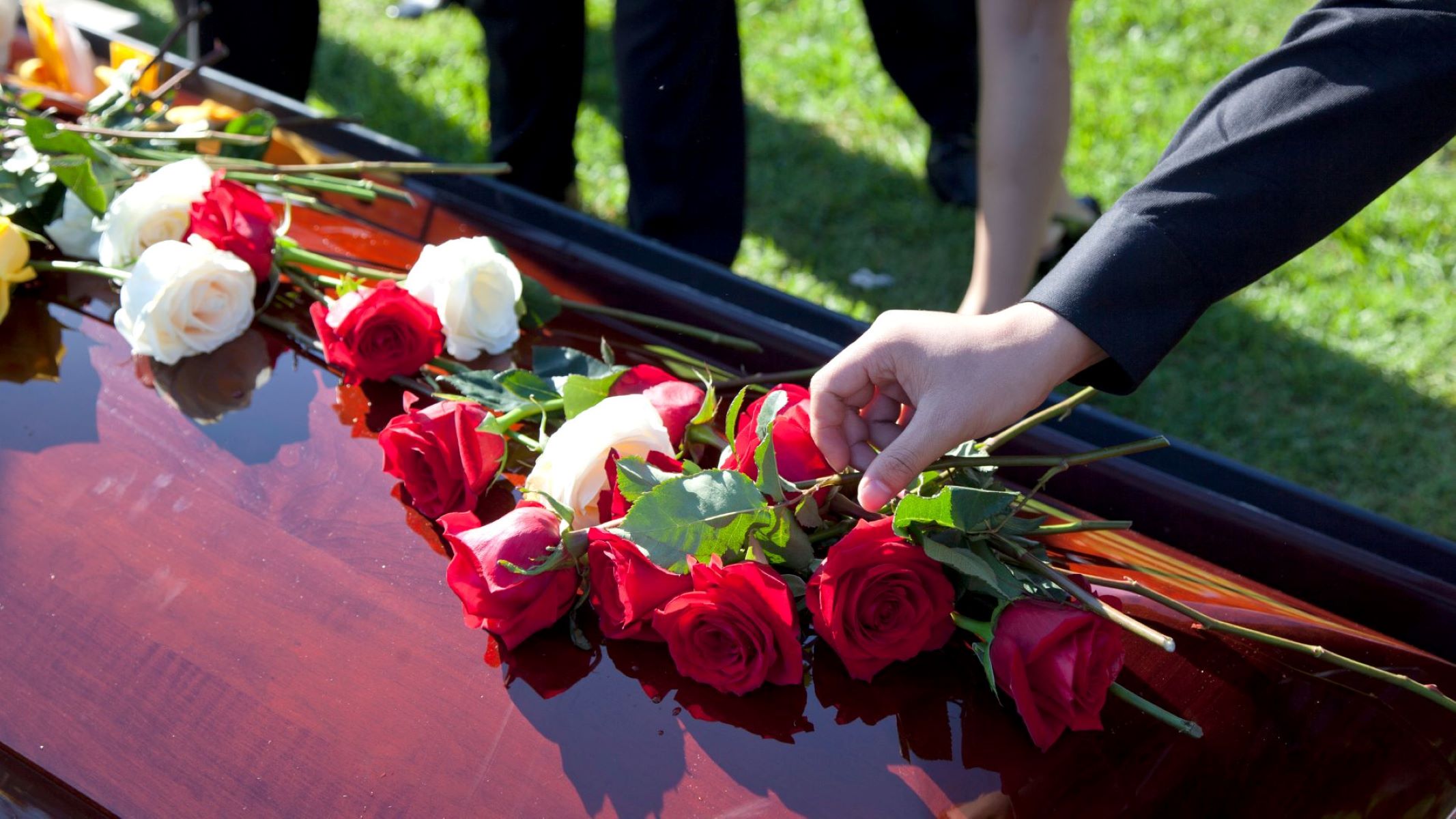 Exclusive Funeral: Unveiling The Secrets Of A Private Interment