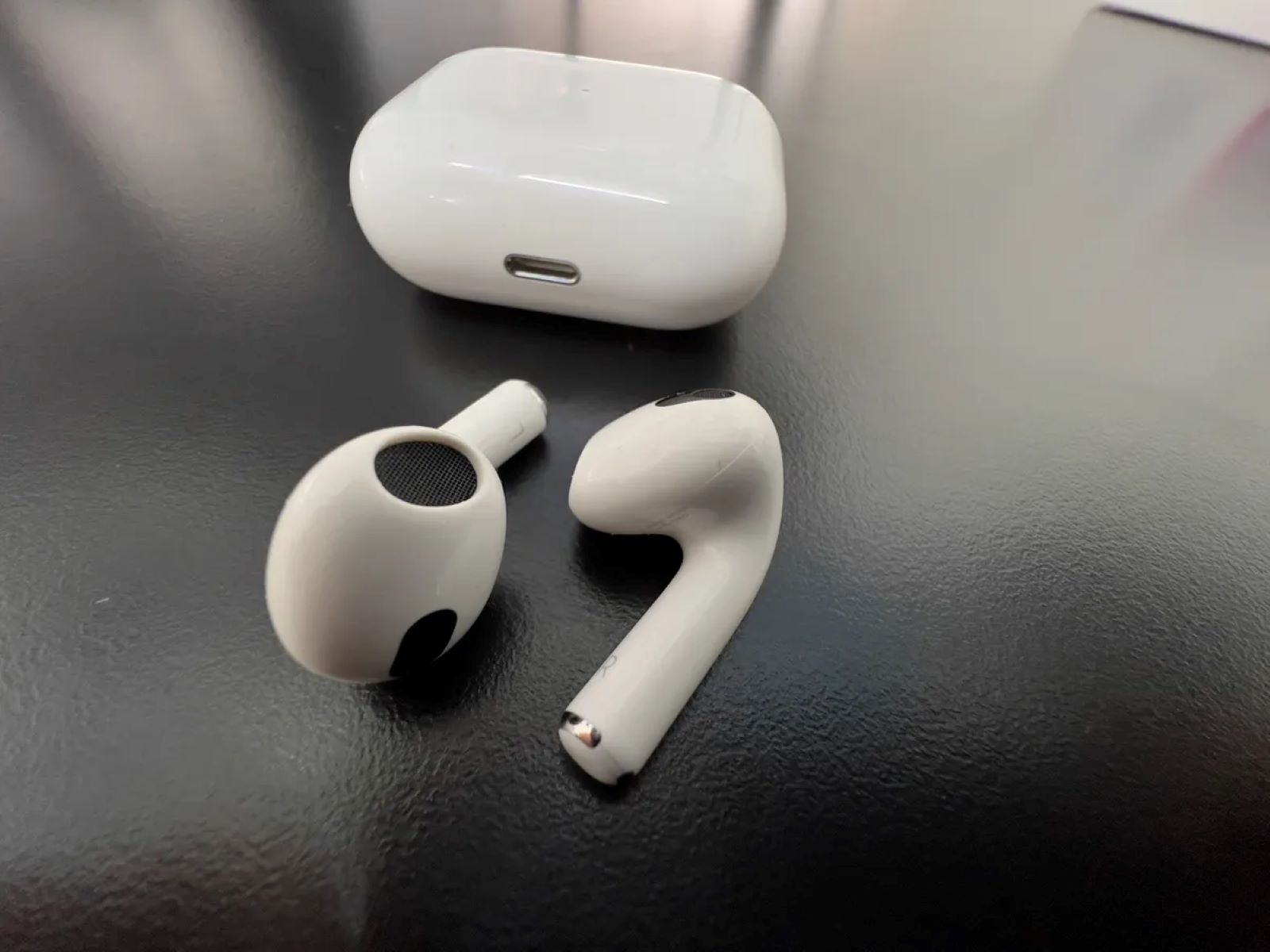 How I Tracked Down My Stolen AirPods Using Find My Device App