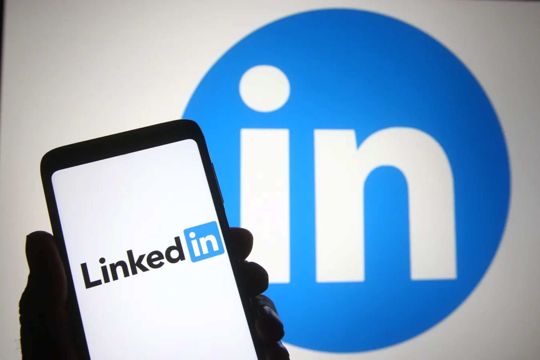 How To Add Resume To Linkedin