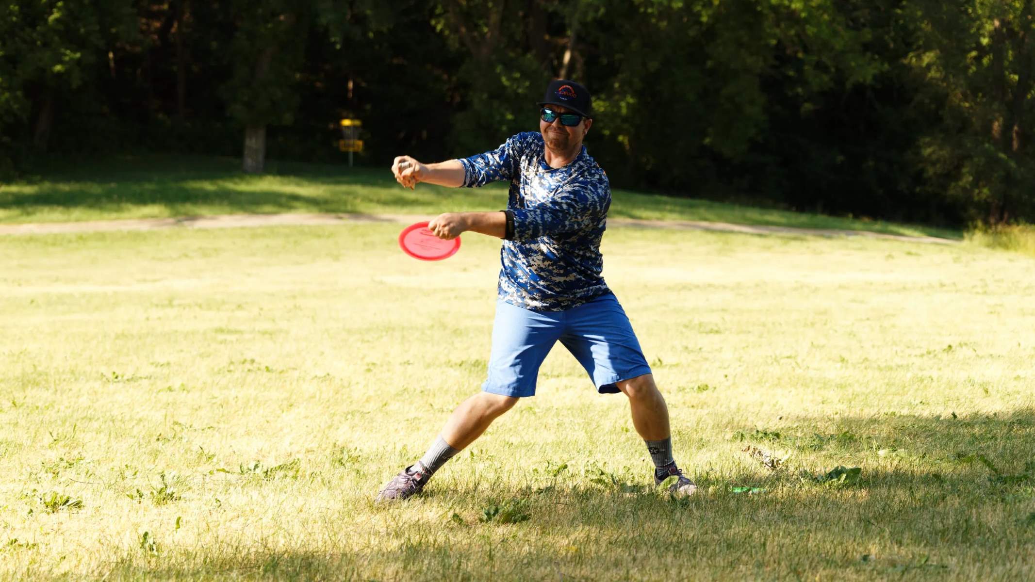 How To Throw A Frisbee Golf Disc