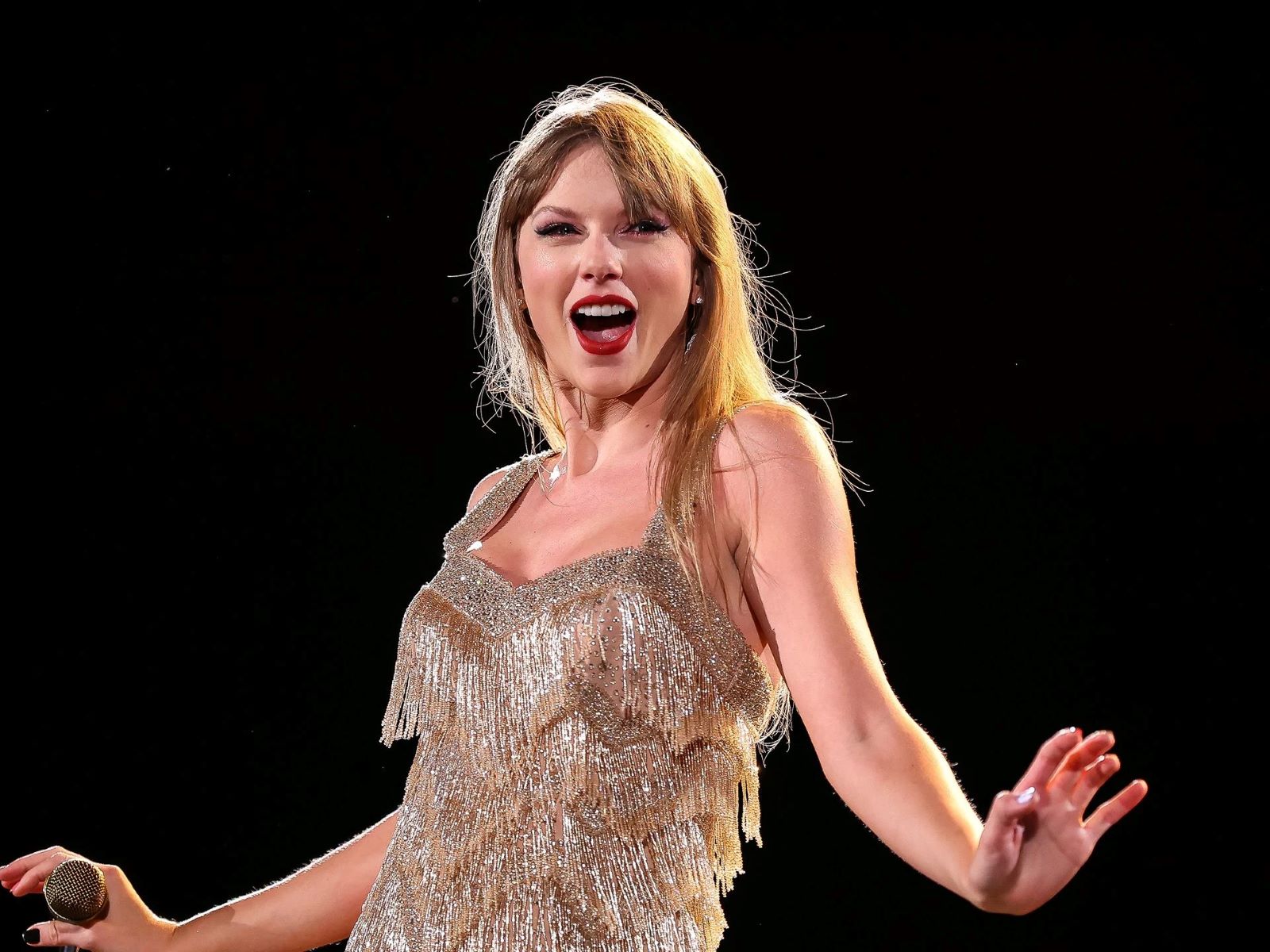 Taylor Swift's Surprising Favorite Color Revealed!
