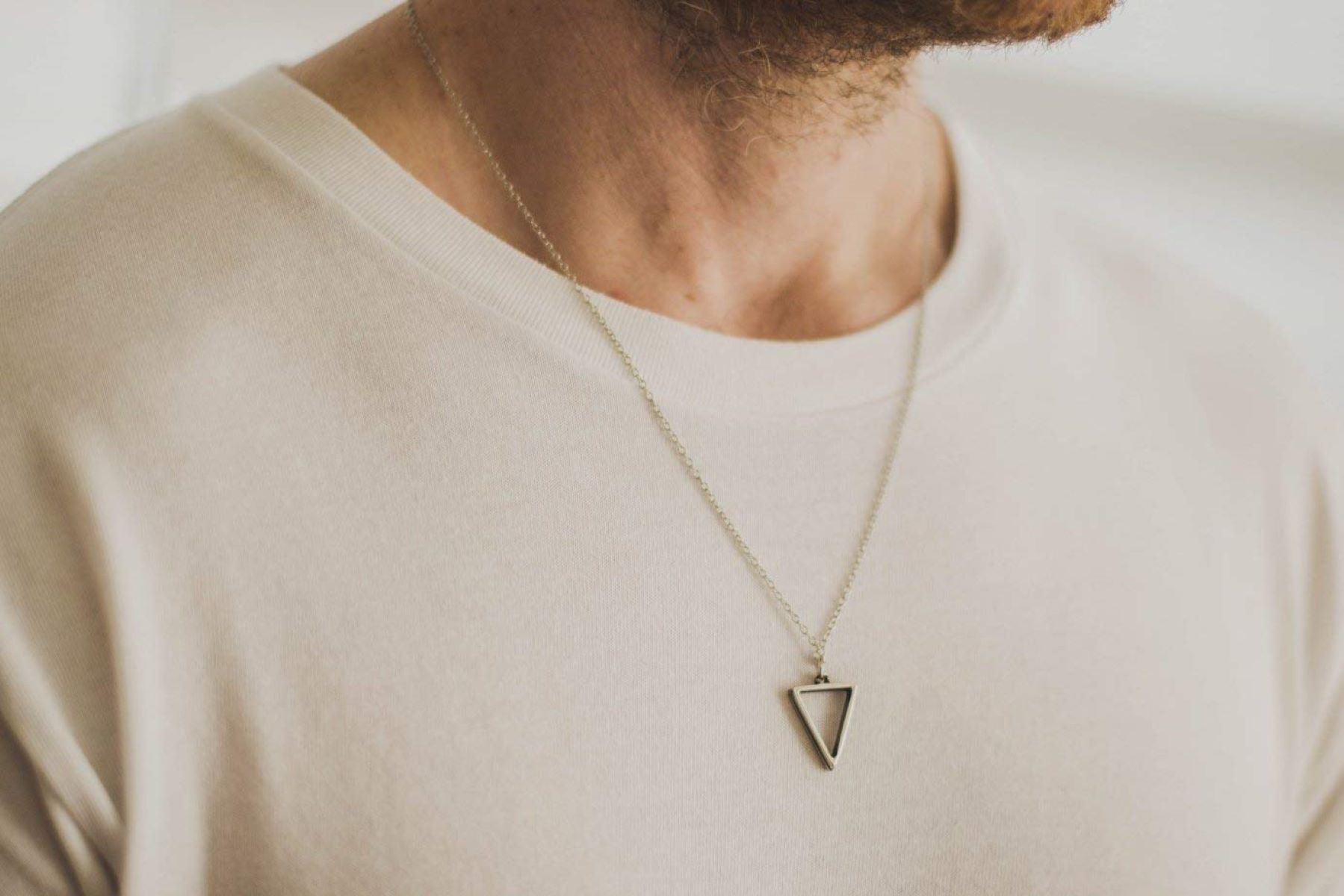 The Rise And Fall Of Men's Gold And Silver Chain Necklaces: A Fashion Trend Analysis