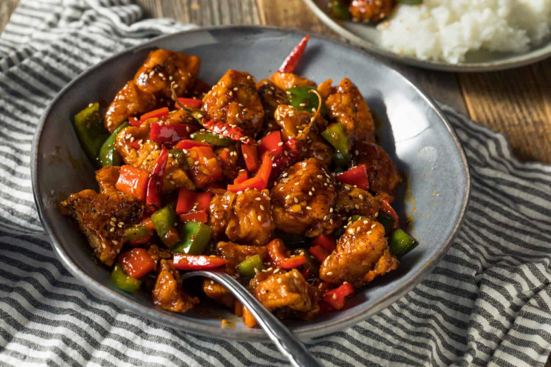 The Surprising Difference Between Hunan And Szechuan Style Chicken