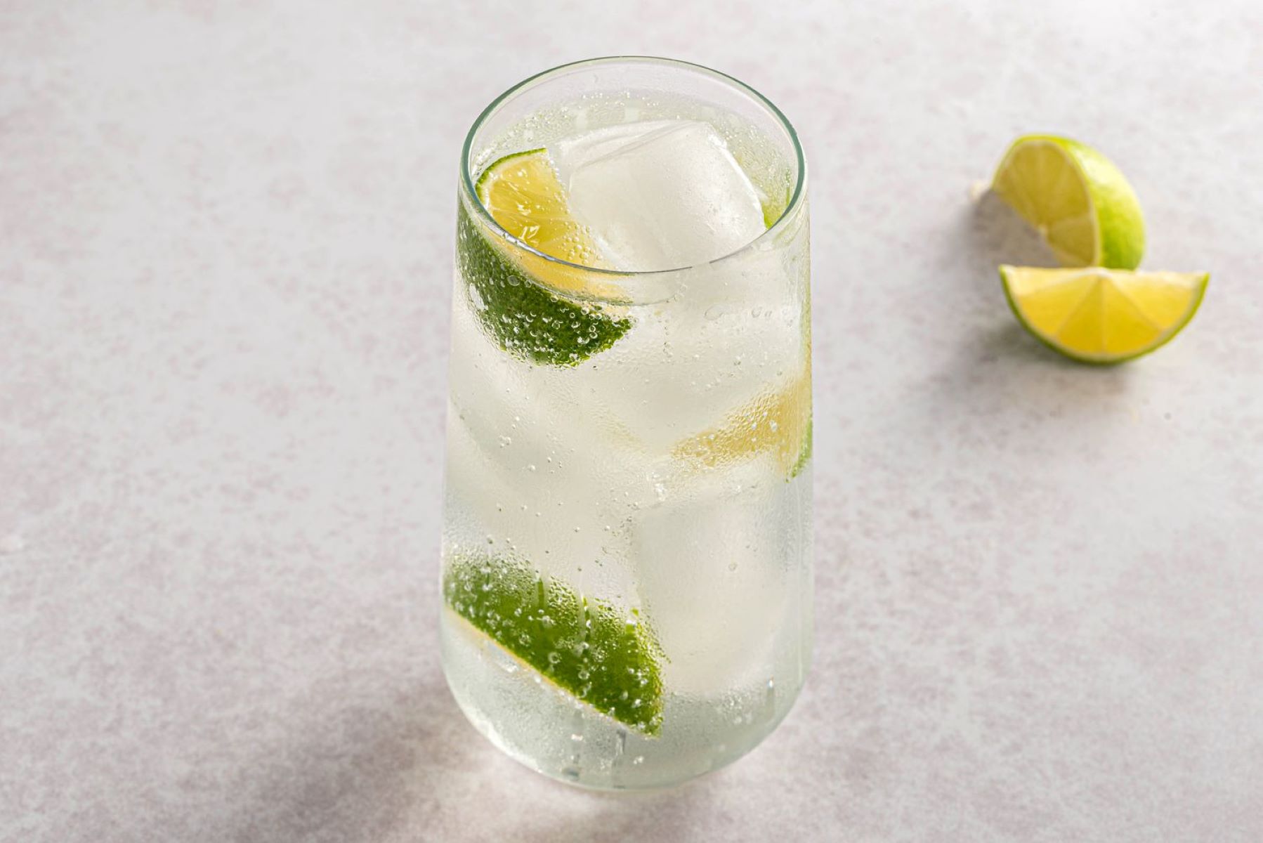 The Surprising Difference Between Vodka Tonics And Vodka Soda