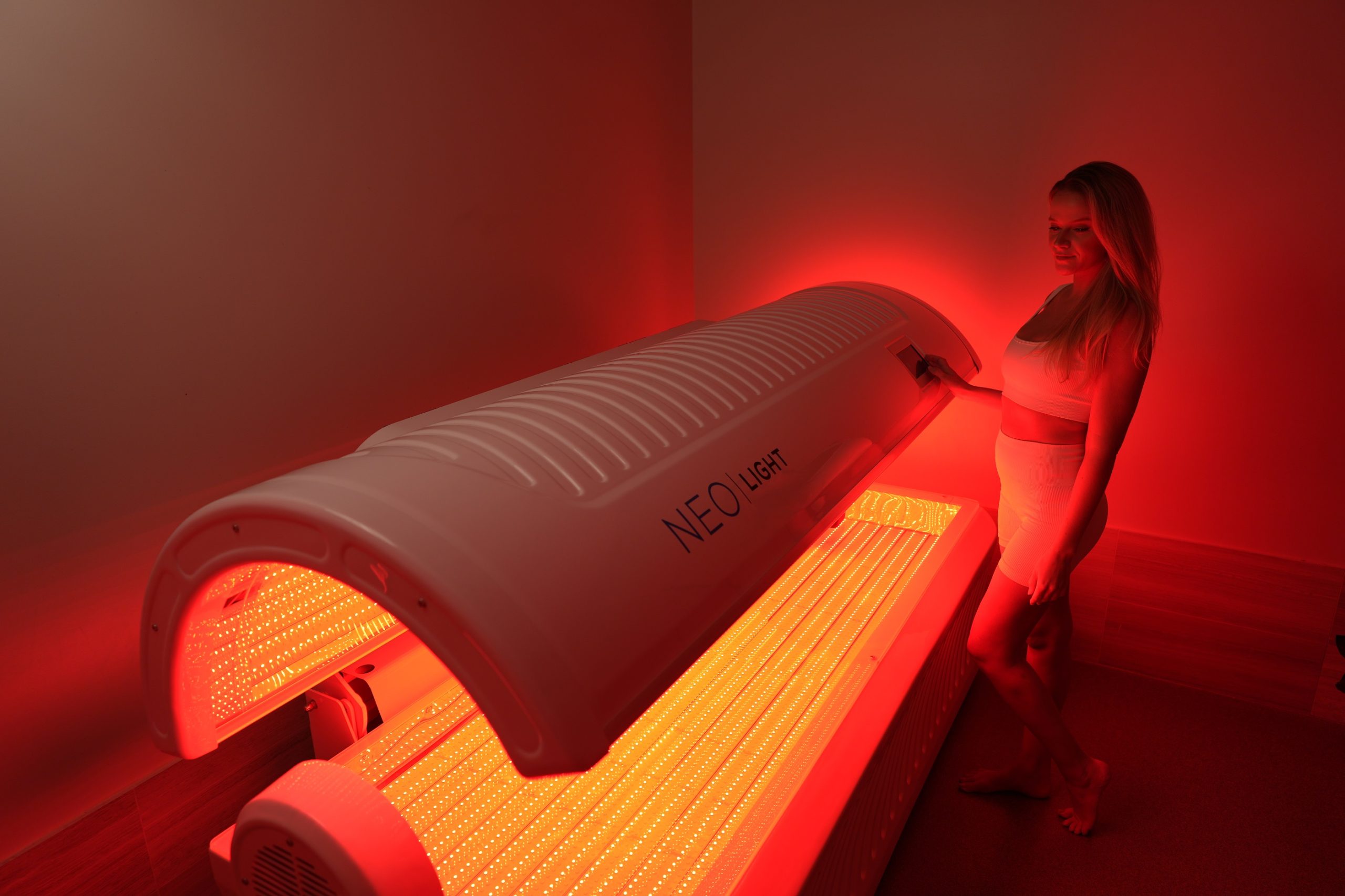The Surprising Hidden Health Benefits Of Red Light Therapy