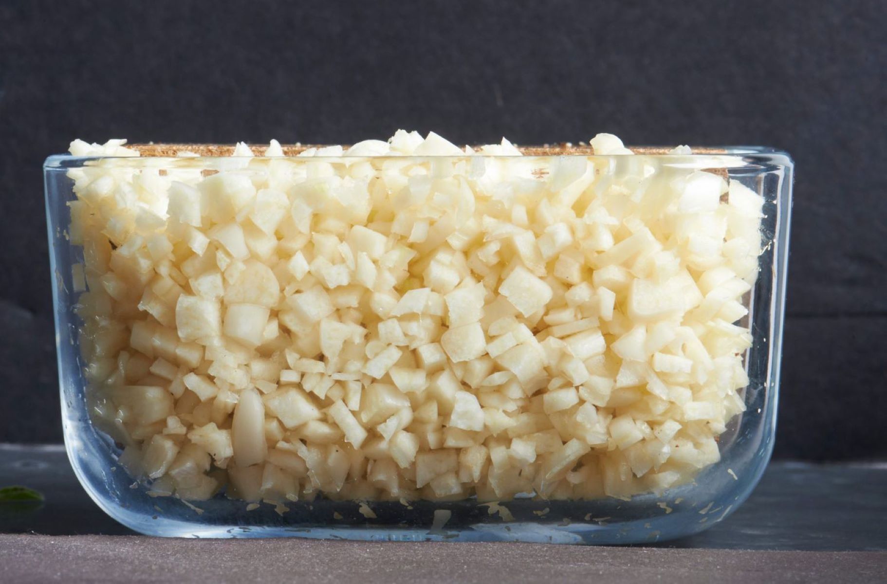 The Surprising Shelf Life Of Minced Garlic In Your Fridge!