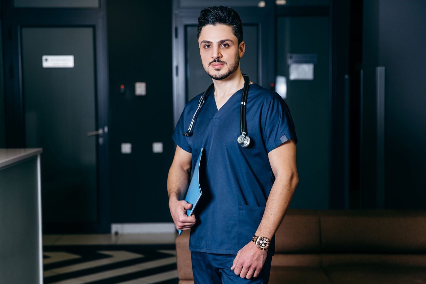 Top 5 Trendy Scrubs For Male Nurses